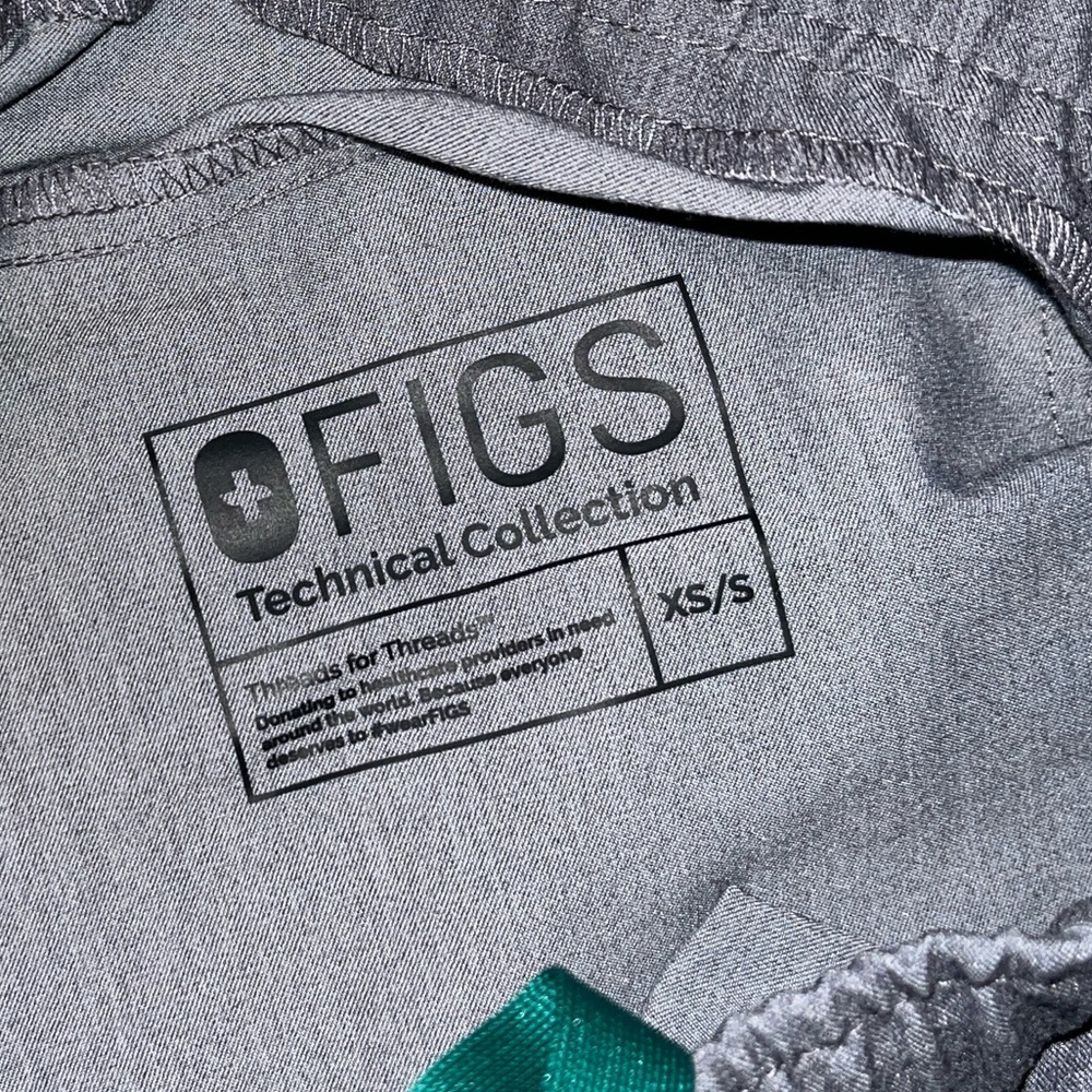 NWOT Figs Zamora Jogger Scrub Pants Anti Wrinkle Graphite Size S/XS - Picture 4 of 9